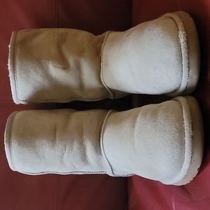 Ugg winter boots